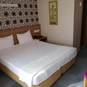 nice-royal-hotel.istanbul-turkeyhotels.com/