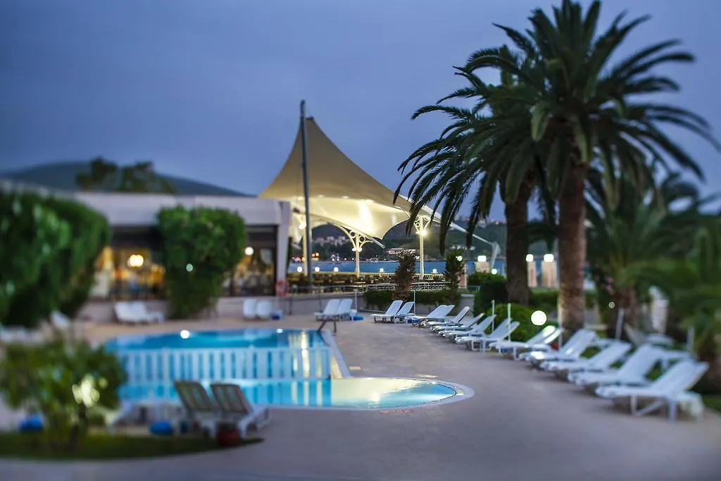 Tusan Beach Resort Kuşadası 5*,  Türkiye
