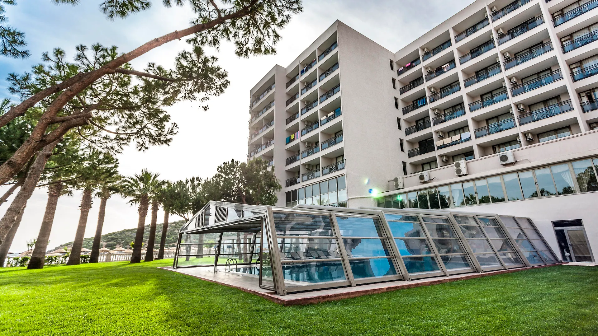 Tusan Beach Resort Kusadasi 5*,