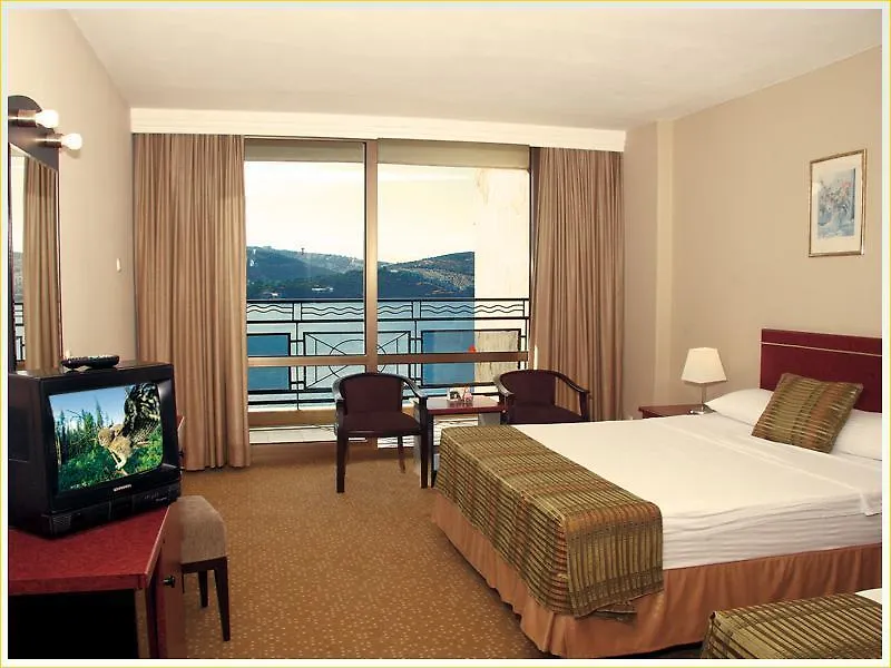 Tusan Beach Resort Kusadasi 5*,